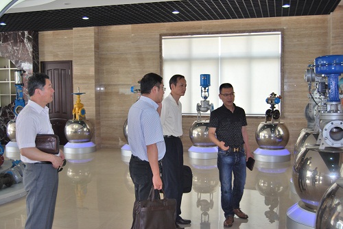 �й��ζ��^ί�y�𲿸����L���^�y�𲿙C�P�h��֧��ӛ������ͬ־���Ϻ������y�T�Sҕ�칤�����D 1��