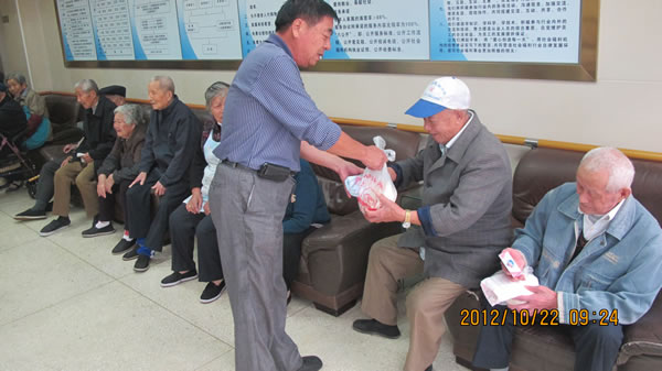 �Ϻ������y�T(m��n)�S(ch��ng)�����F(tu��n)�����޹�˾�h֧���ɆT�ҵ���ͬ־���Aͤ����Ժ�����˂��l(f��)�Ź�(ji��)�նYƷ