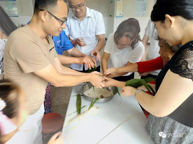 �Ϻ������y�T�S�_չ�����h��������2018���繝(ji��)���}���(d��ng)���D3��