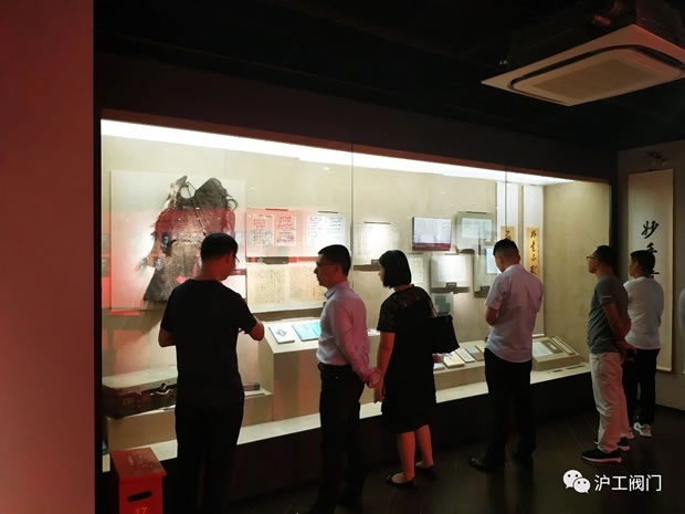 上海滬工閥門廠黨支部書記楊猛帶領公司黨員瞻仰中共四大紀念館(圖4)