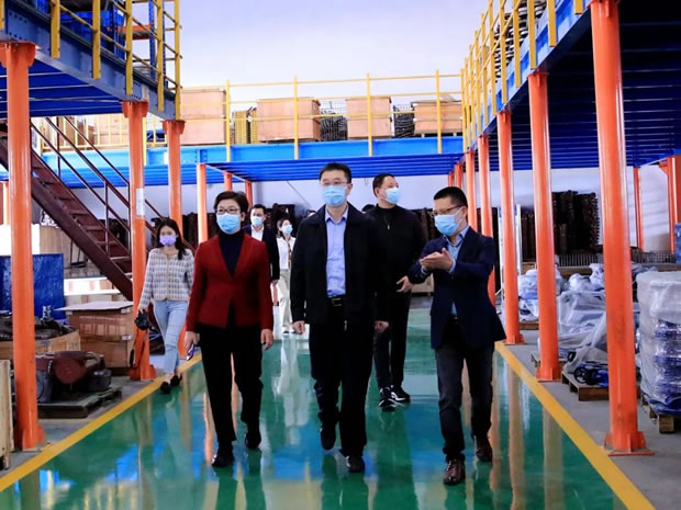 嘉定區委副書記周文杰蒞臨上海滬工閥門廠開展走訪調研工作(圖3)